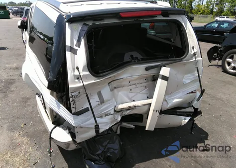 2011 GMC Yukon Xl 1500 Denali из США, поврежденный, VIN 1GKS1MEF3BR316862